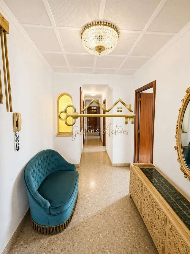 Piso de 4 habitaciones en Oliva / Amplio, luminoso y listo p