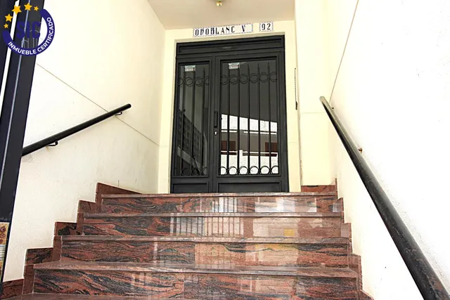 Apartamento en zona de playa de la Concha con una espectacular terraza de 88m2, piscina, garaje y trastero — 9