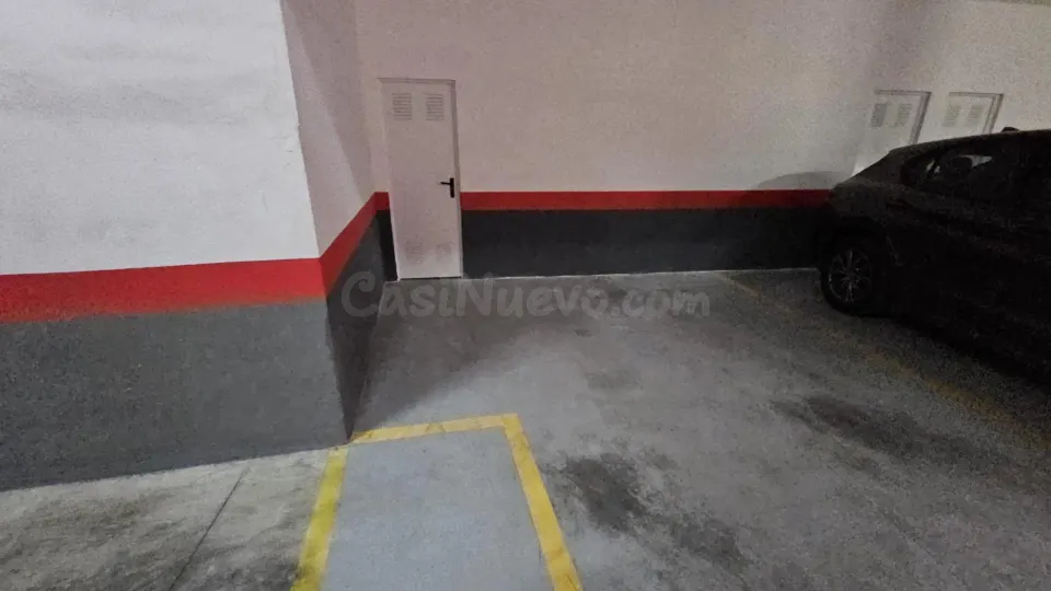 Plaza de garaje y trastero en calle Constancia (Málaga)