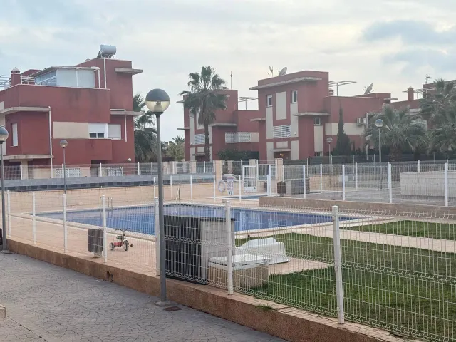 Apartamento de 2 dormitorios en alquiler, Lomas de Cabo Roig — 14