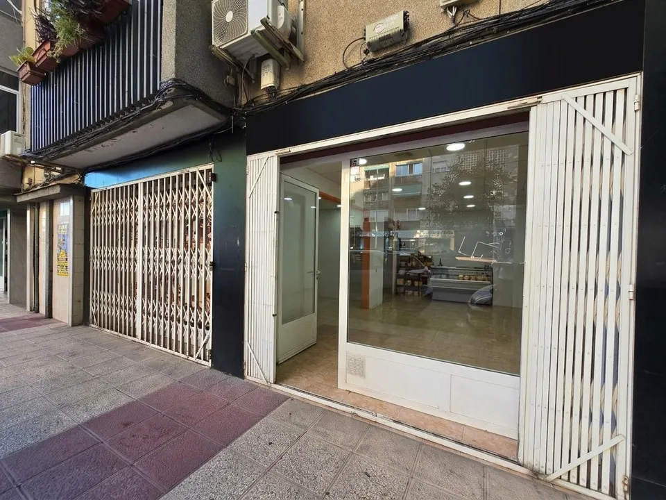 Local comercial en alquiler | santa maría de gracia | 550 €/mes