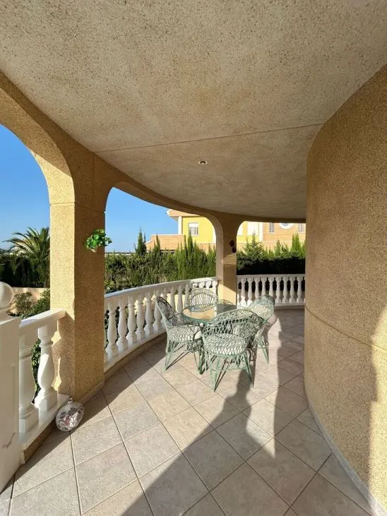 Villa 3 habitaciones 292m² en venta - Centro — 24