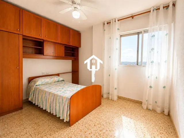 Espectacular piso de 3 dormitorios en zona juan xxiii de Alicante: 6ª planta con ascensor y terraza — 27