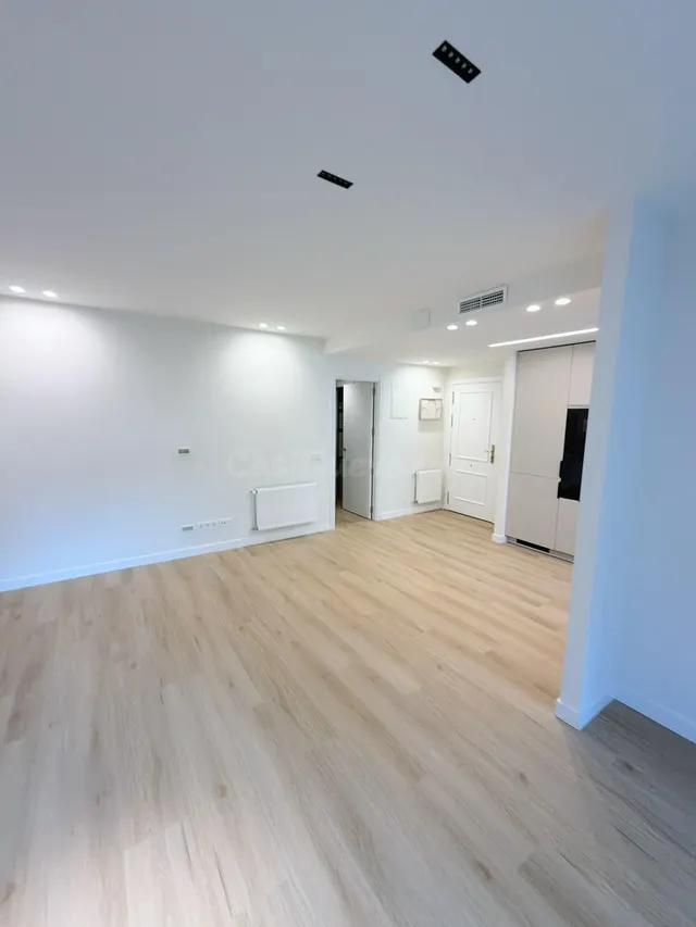 Espacioso Piso en Alquiler en Plenilunio — 5