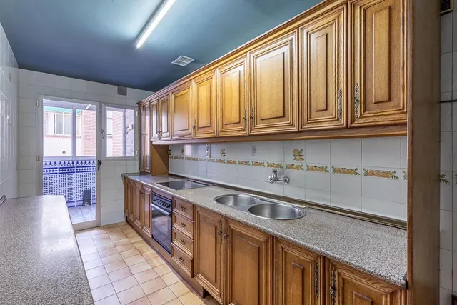 Espacio, luz y comodidad en una vivienda con grandes posibilidades en zona Alcampo — 8