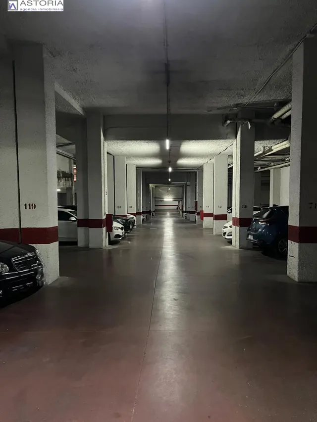 Piso sin amueblar con plaza de garaje junto a los Mondragones — 20