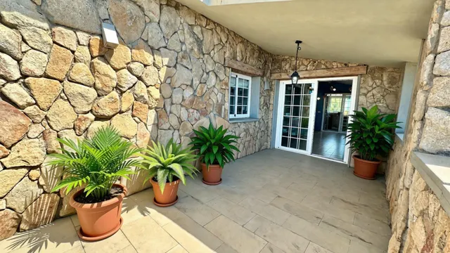 Villa independiente con piscina, jardines y vistas panorámicas al mar y al Teide. — 34