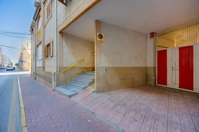 Apartamento de 3 dormitorios y piscina comunitaria en Acequion, Torrevieja — 26