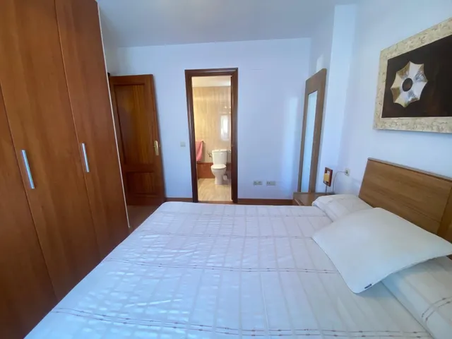 Tomares. bonito triplex amueblado junto al ayuntamiento — 31