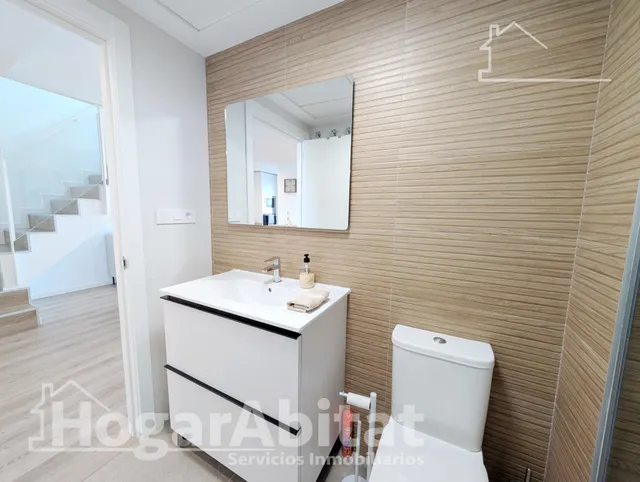 PRECIOSO ÁTICO SEMINUEVO CON PISCINA, GARAJE Y TRASTERO — 42