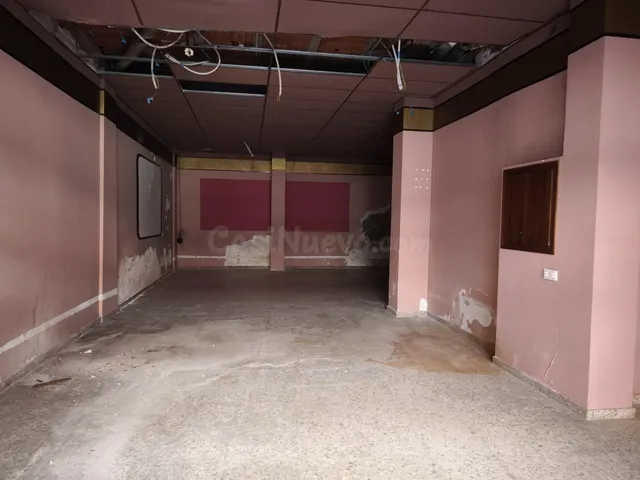 Local comercial en venta en Amposta - foto 2