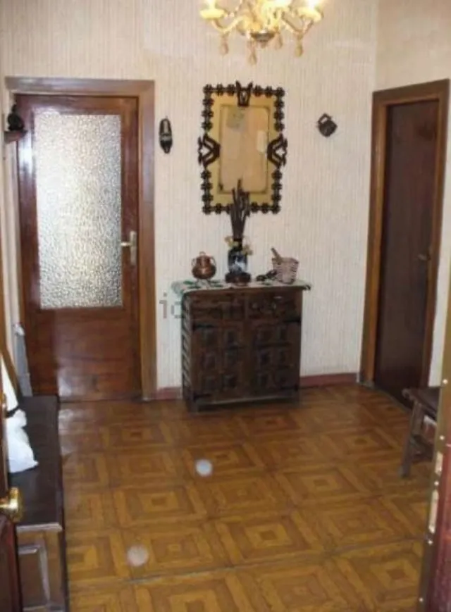 VIVIENDA PARA REFORMAR A SU GUSTO EN EL PASEO CANALEJAS — 12