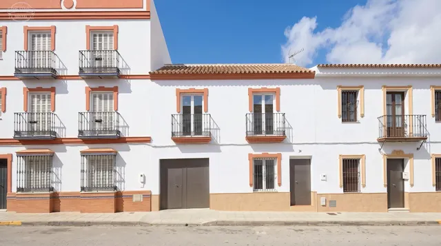 ¡¡OPORTUNIDAD!! Solar urbano de 180 m2 con 9,5 m de fachada en una de las mejores zonas de Olivares — 18