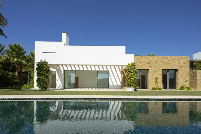 Chalet 5 habitaciones 655m² en venta - Costa Del Sol - foto 4