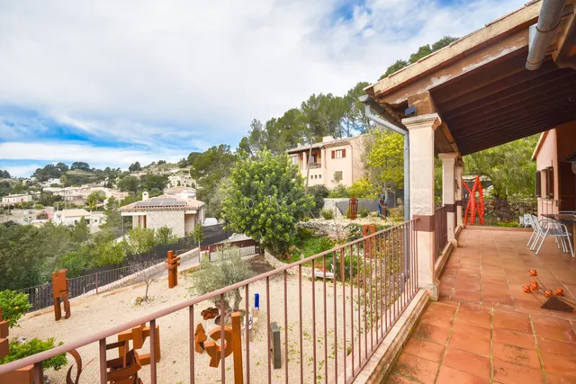 Encantadora casa de pueblo con terreno y excelentes vistas - foto 4