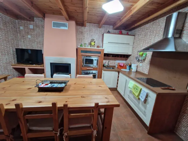 SE VENDE CASA EN MORILA DE LOS OTEROS, PARCELA CON 553 M2, P - foto 2
