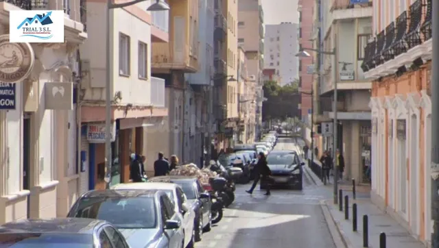 Venta de piso en Almeria - foto 2
