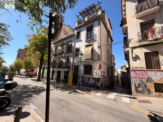 Acogedor Apartamento Reformado en el Corazón de Granada — 17