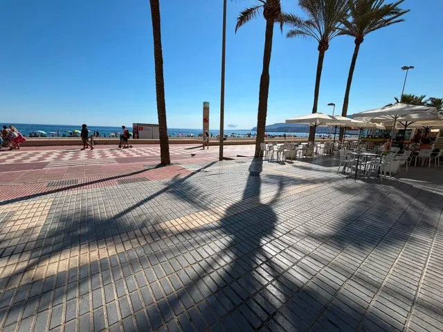 INCREIBLE PISO FRENTE AL MAR — 33