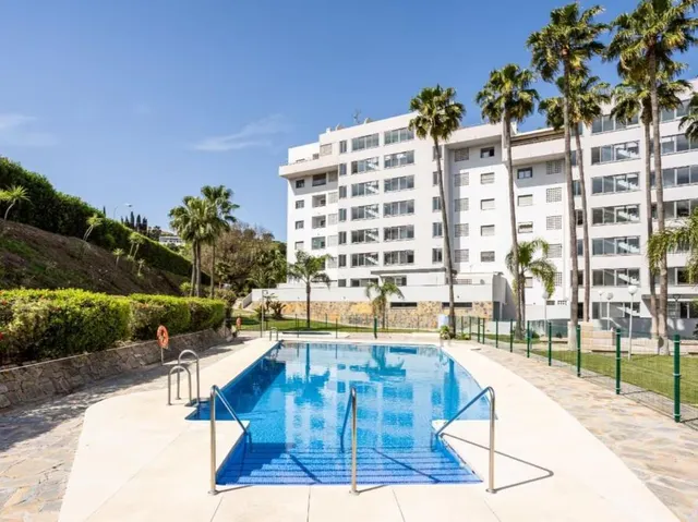 Maravilloso apartamento situado en la Urbanización Miramar en Fuengirola. — 26