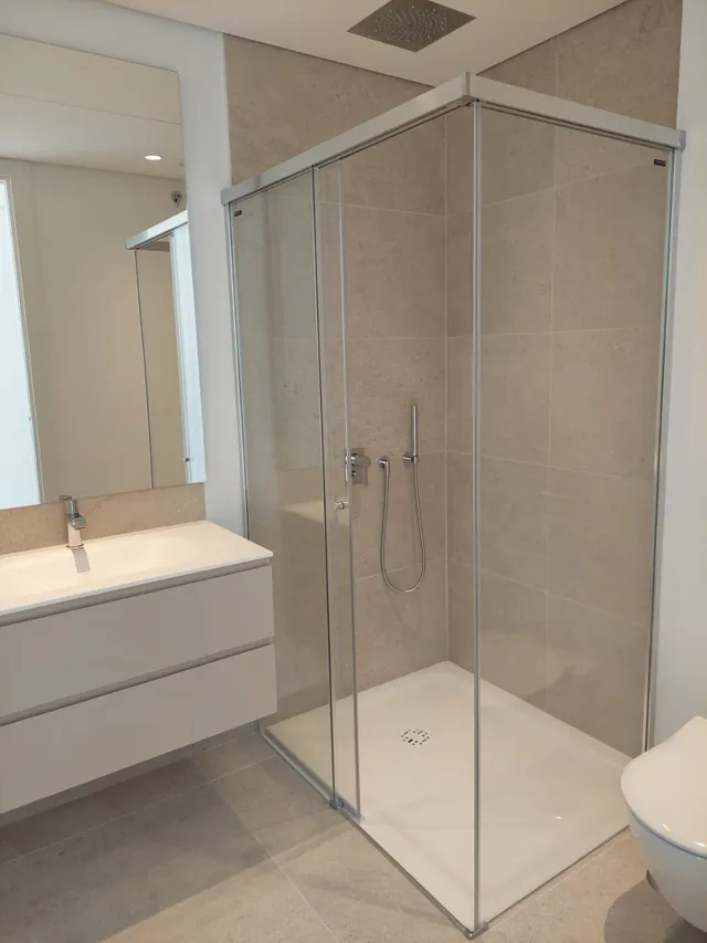 Espectacular Ático de Lujo con solarium, piscina privada y vistas al mar. 4 dormitorios y 4 baños. Benahavis — 29
