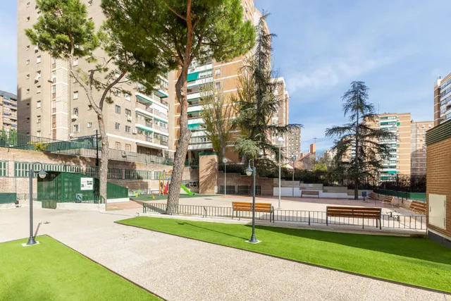 VIVIENDA ALQUILADA CON INQUILINOS SOLVENTES, NO SE PUEDE VISITAR. — 19