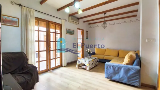 CASA EN TOTANA CON 5 DORMITORIOS Y GRAN PATIO – REF. 2063