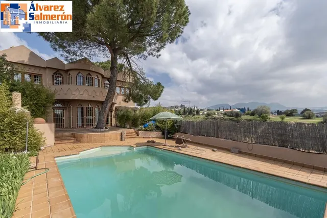 Espectacular casa independiente con piscina y grandes vistas - foto 2