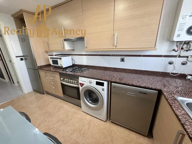 ALQUILER TEMPORAL de  fantástica vivienda situada en Benetússer, de 3 habitaciones, 2 baños, y garaje. — 9