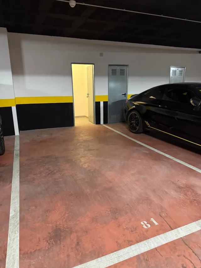 Apartamento de lujo en primera línea de mar con 3 dormitorios, 2 terrazas y parking incluido — 30