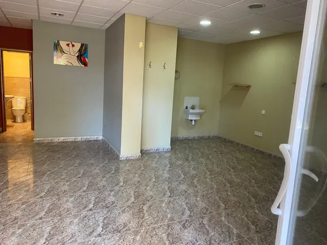 Local comercial en la zona de Camí Fondo en Martorell — 12