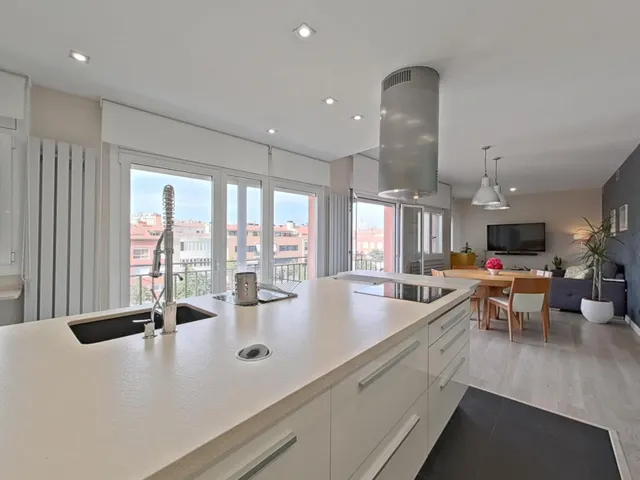 Espectacular ático reformado con terraza privada de 100 m2 en gràcia, Sabadell — 5