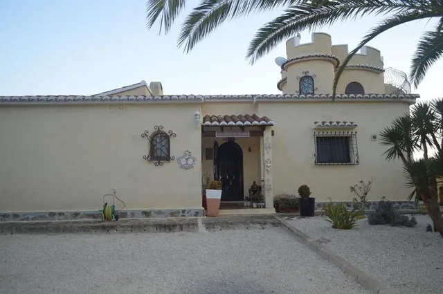 Villa en Benitachell con piscina y vistas al mar — 28
