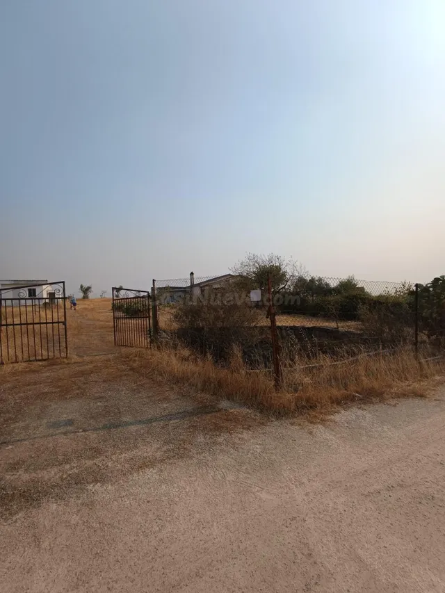 🌿 Terreno en venta a solo 5 minutos de Cáceres – 1.400 m2 de - foto 3