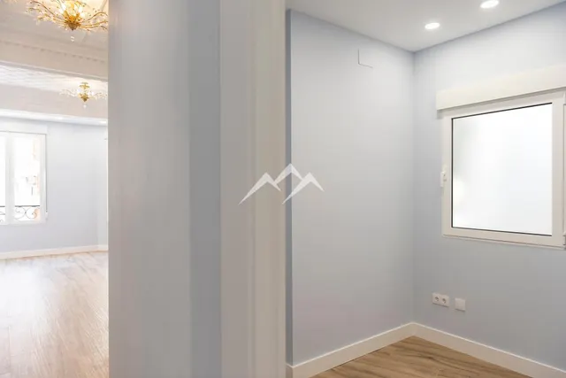 Piso de diseño en edificio señorial en el Soho de Valencia. — 24