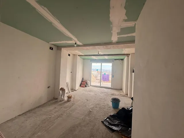 Casa situada en c/ morales,  Coín - 4 dormitorios, 2 baños - 2 terrazas - patio — 10