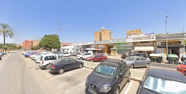 Inmueble Ocupado-Sin Posesión. Piso en venta en Pino Montano