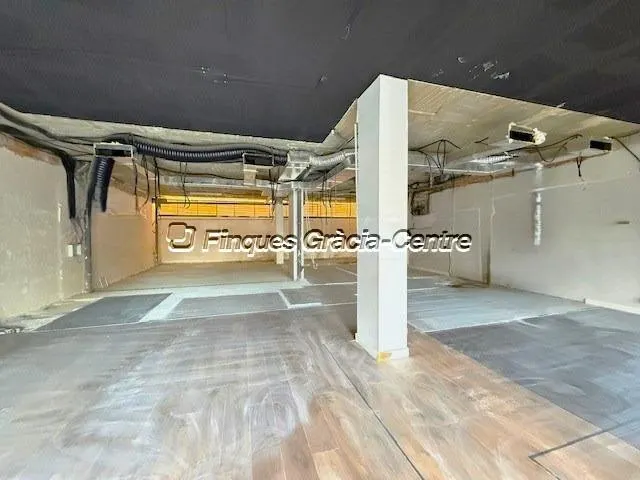 LOCAL COMERCIAL EN ALQUIER EN RAMBLA EUROPA - foto 4