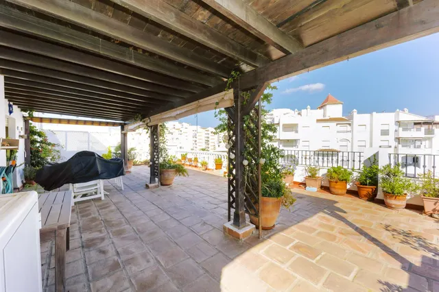 FANTASTICO PISO CON TERRAZA JUNTO AL MAR — 2