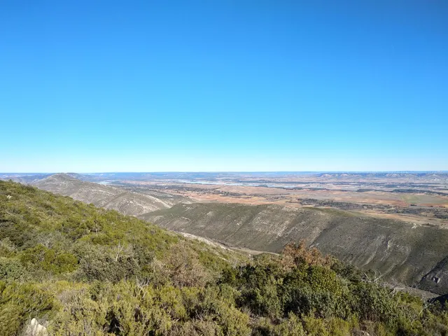 Tegeisa vende parcela de 821m2, con buenas vistas — 9