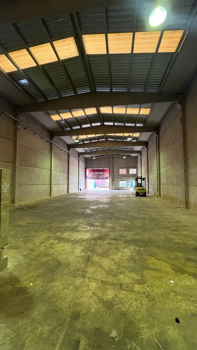 Nau industrial de 400 m2 — 11