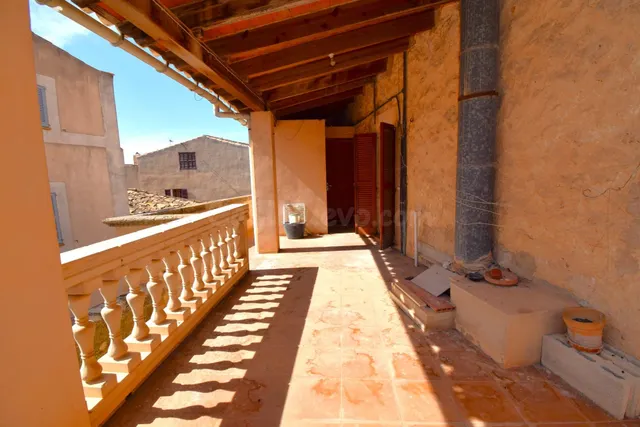 Local comercial y piso en Sineu - foto 3