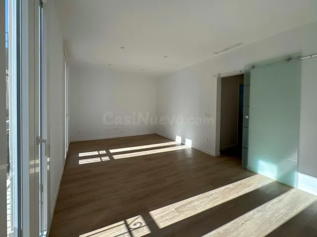 Moderno Piso Reformado en Príncep de Viana — 2