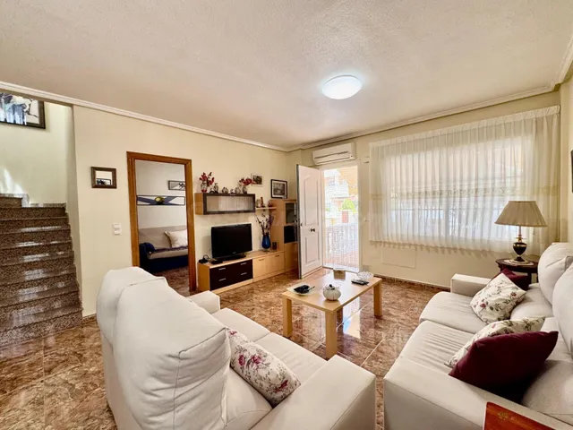 "Tu Duplex Ideal en Zona Residencial: 3 Dormitorios y 2 Baño - foto 2