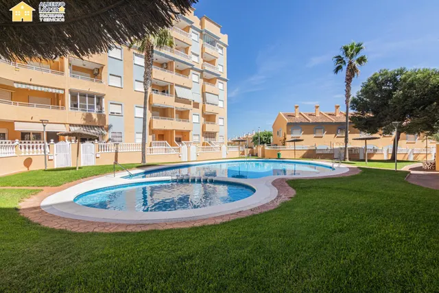 Bungalow en venta en urbanización Las Arenas 2, Arenales del Sol. — 15