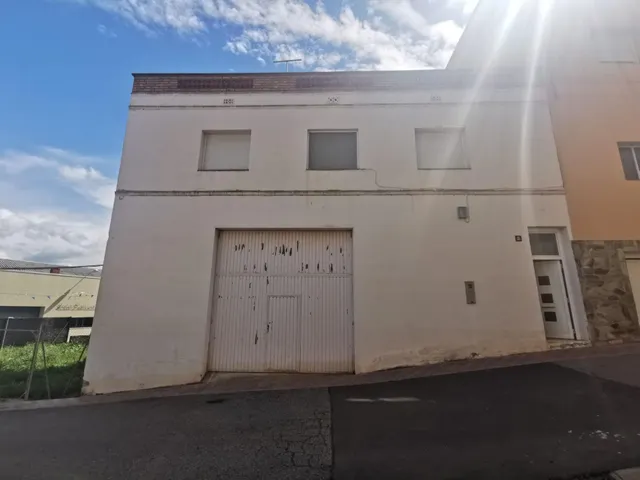 CASA CENTRICA EN ALMENAR - foto 2