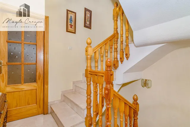 ¡AMPLIA CASA DE 4 DORMITORIOS, 3 BAÑOS Y CALEFACCIÓN CENTRAL EN LA ZUBIA! ✨ — 9