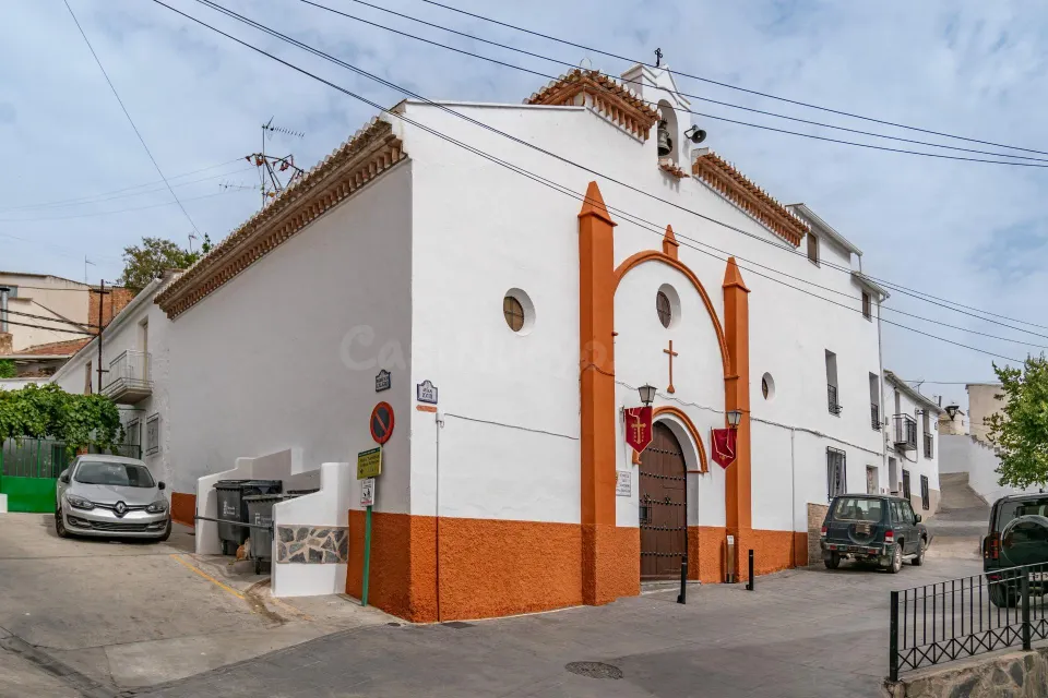 preciosa casa de pueblo en colomera