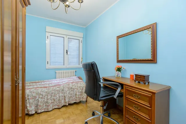 LUZ, CUATRO habitaciones ,TERRAZA Y TRASTERO EN UNA DE LAS MEJORES ZONAS DE OVIEDO — 32