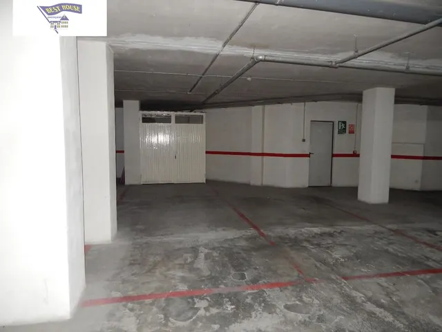 SE VENDE PLAZA DE GARAJE AMPLIA CON TRASTERO EN SAN JOSE!!! — 3